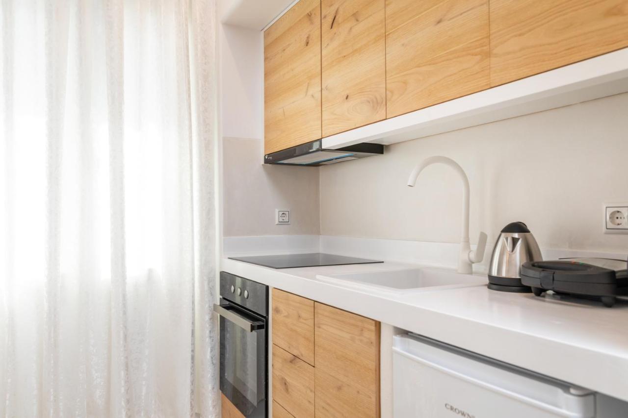 Naxos Downtown Apartments & Suites Naxos City エクステリア 写真