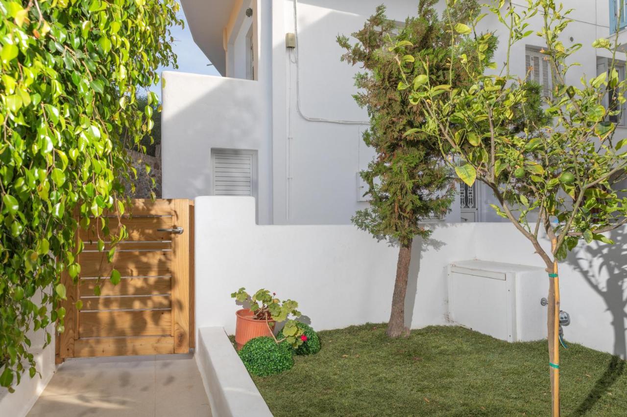 Naxos Downtown Apartments & Suites Naxos City エクステリア 写真