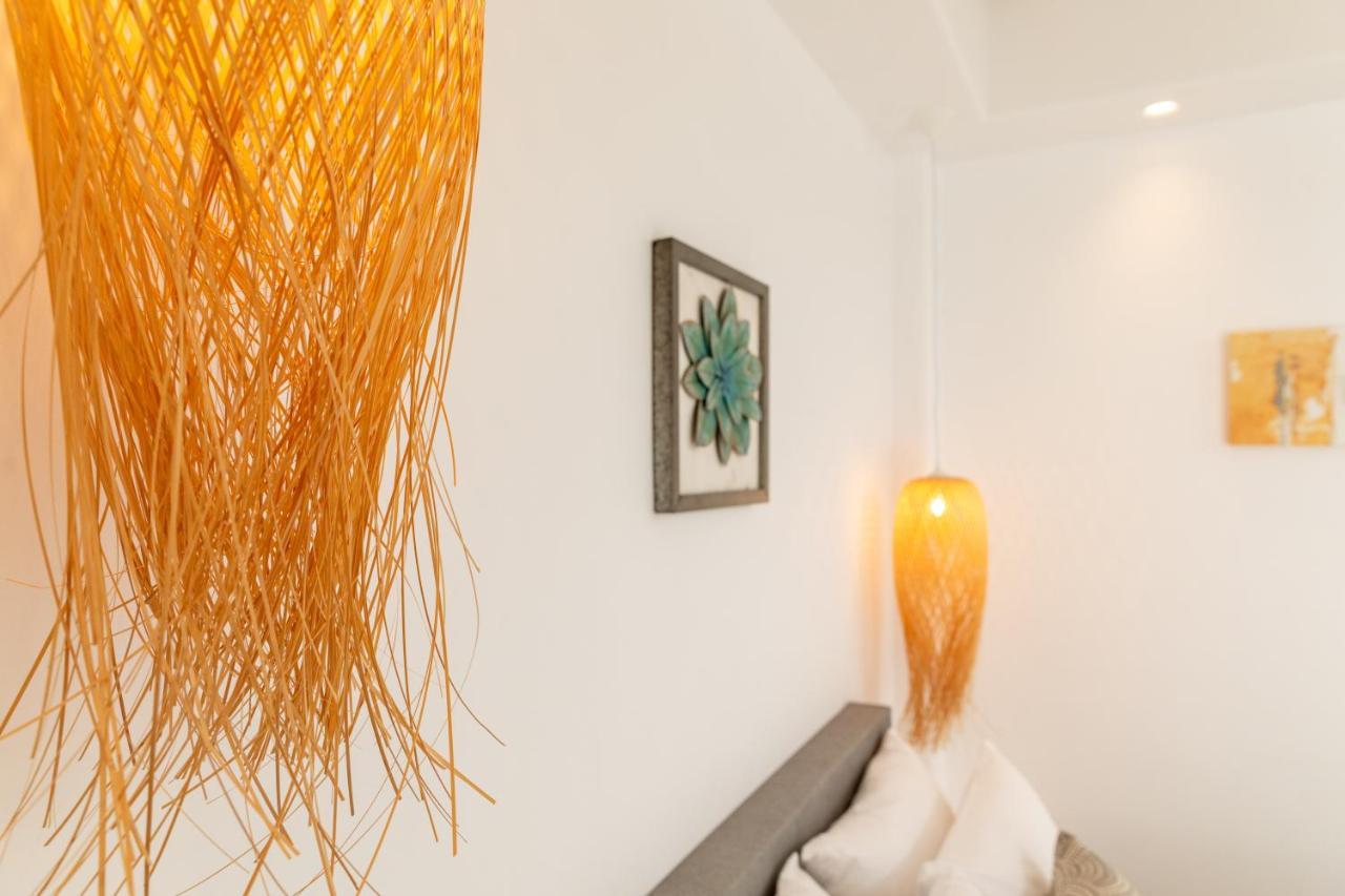 Naxos Downtown Apartments & Suites Naxos City エクステリア 写真