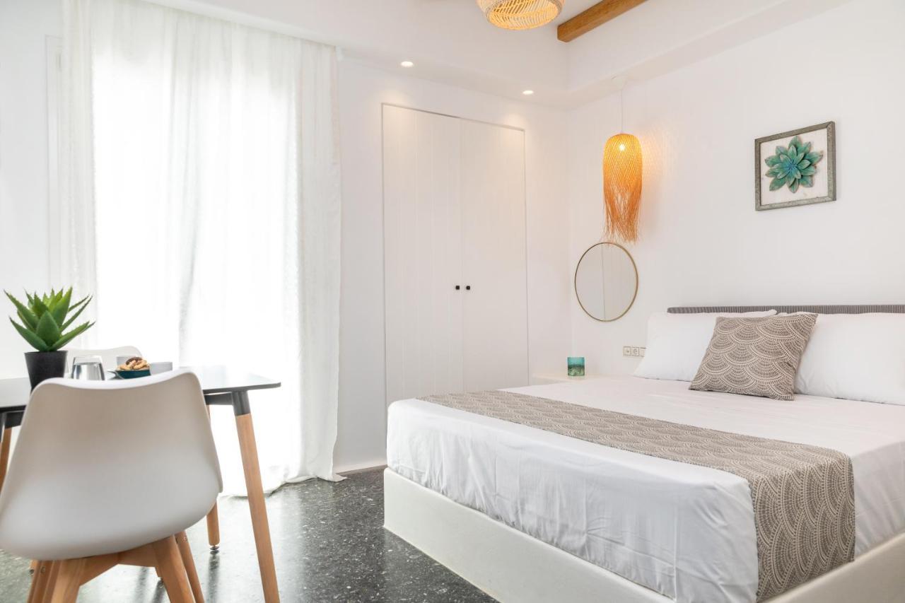 Naxos Downtown Apartments & Suites Naxos City エクステリア 写真