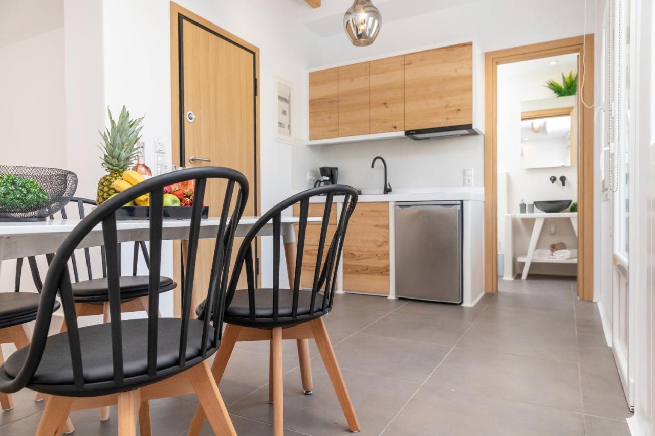 Naxos Downtown Apartments & Suites Naxos City エクステリア 写真