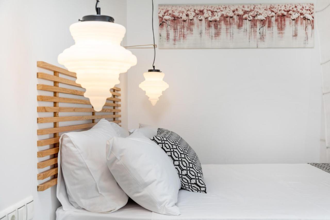 Naxos Downtown Apartments & Suites Naxos City エクステリア 写真